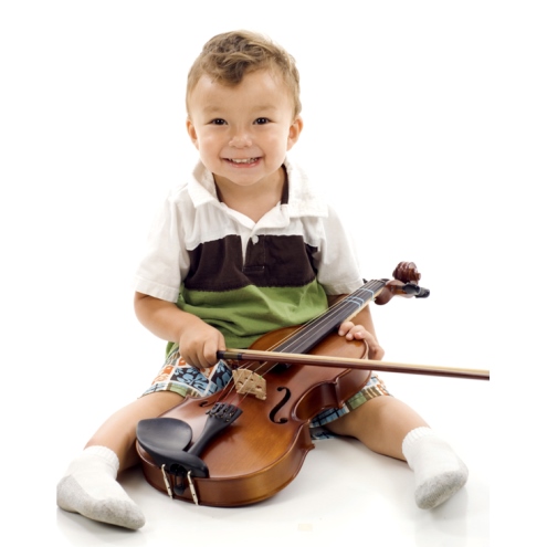 Niño tocando el violín 
